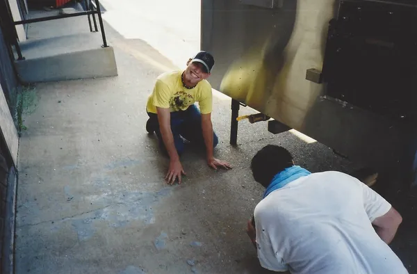 Levelling a smoker during installation